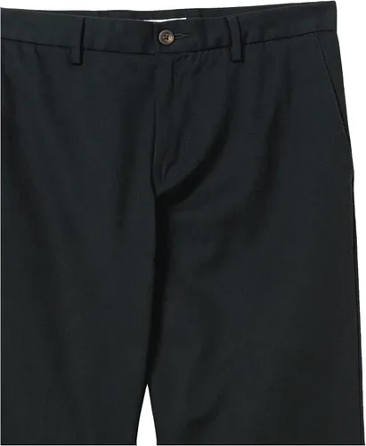 Vista 9 de Tienda Essentials Pantalón chino de corte clásico, resistente a las arrugas, sin pinzas, para hombre (disponible en tallas grandes y altas)