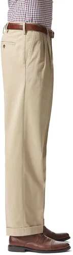 Vista 2 de Dockers, pantalón elastizado de calce relajado para hombre.