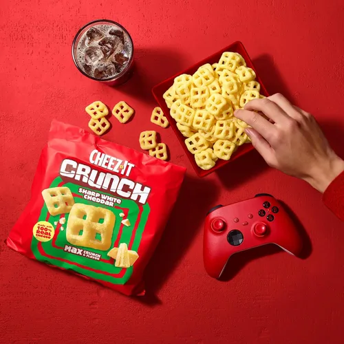 Vista 9 de Cheez-It Crunch Pasabocas horneados con sabor a queso, bocadillos para el almuerzo, cheddar blanco fuerte (paquete de 6 bolsas)