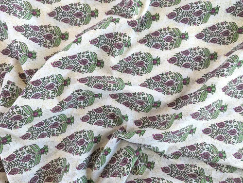 Vista 2 de AVKA Studio Tela con Estampado de Bloques a Mano por Yarda - PRECORTADA 1 Yarda 42 Pulgadas de Ancho - Material 100% Algodón - Patrón Paisley Beige