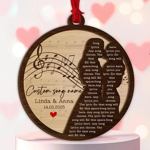 Vista 22 de Adorno personalizado para el primer aniversario, recuerdo romántico de corazón de cerámica con nombres y año, regalo para parejas, decoración única