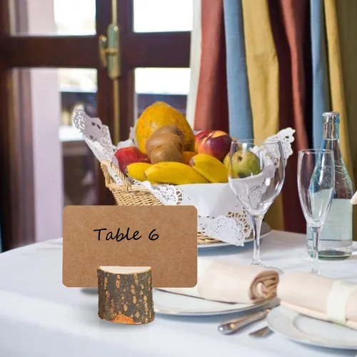Vista 4 de 20 soportes de madera rústica para números de mesa con 30 piezas de papel kraft para tarjetas de lugar para fiestas, bodas y tarjetas de notas