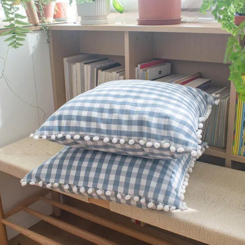 Vista 2 de HOPLEE Juego de 2 fundas de almohada de granja con pompones para decoración del hogar, 16 x 16 pulgadas, color azul claro