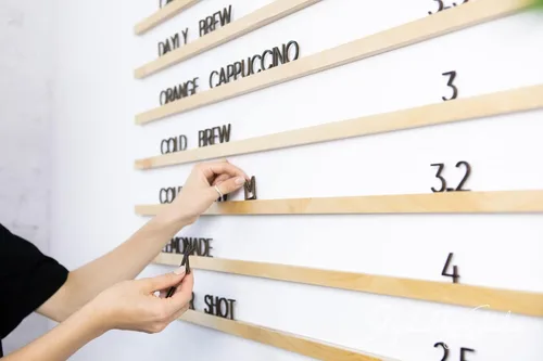 Vista 9 de Tablero de letras de madera - Tablero de mensajes intercambiable grande con letras, números y menú de café Bar Salon Lista de precios