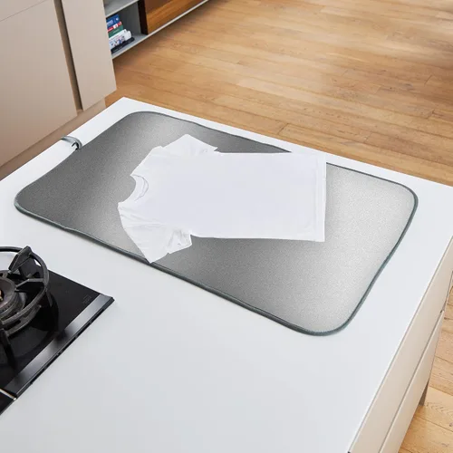 Vista 4 de Minky Homecare Tapete de planchado de lujo – Almohadilla portátil para planchar – Superficie grande 39.4 x 23.6 pulgadas – para la parte superior