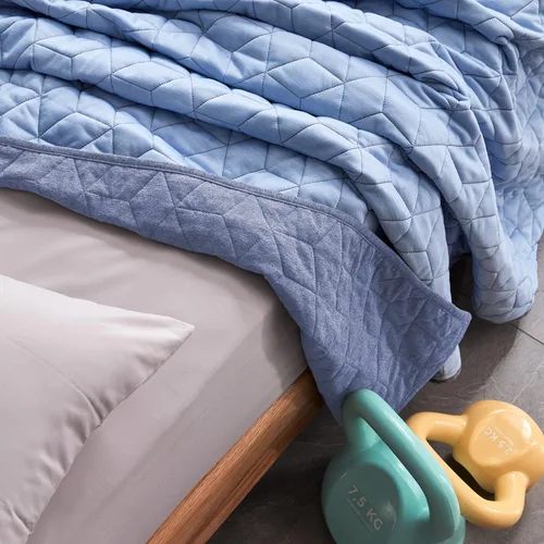Vista 4 de SLEEP ZONE Manta refrescante para personas que duermen con calor (50 x 60 pulgadas), manta de verano de doble cara, ligera y portátil para gimnasio