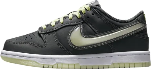 Vista 238 de Nike Kid's Dunk Low Sneaker