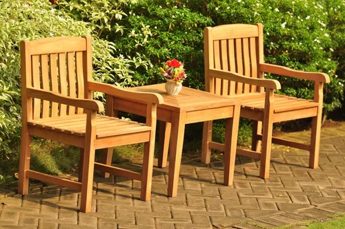 Vista 3 de Juego de comedor de madera de teca de 2 plazas, 3 piezas: mesa auxiliar cuadrada Noida de 2 plazas y 2 sillas de brazo Devon/Capitán #TSDSDVd