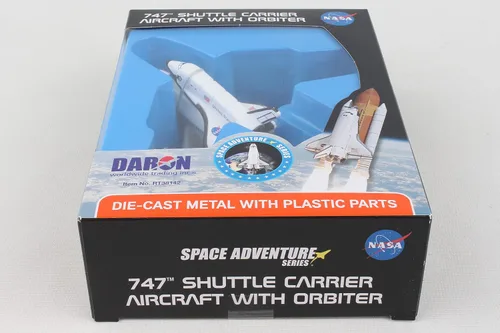 Vista 2 de Daron Space Mission - Juego de juguetes Boeing 747 y transbordador espacial, auténticas representaciones de naves espaciales, juegos empaquetados
