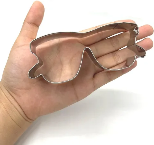 Vista 4 de LILIAO Cortador de galletas para gafas/gafas de sol, 4.6 x 1.8 pulgadas, acero inoxidable Decent Size, Simple Classic Shape, Premium Stainless