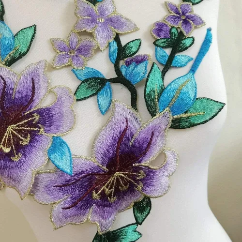 Vista 3 de 2pcs púrpura hermosas flores bordadas apliques de costura parches (estilo B)