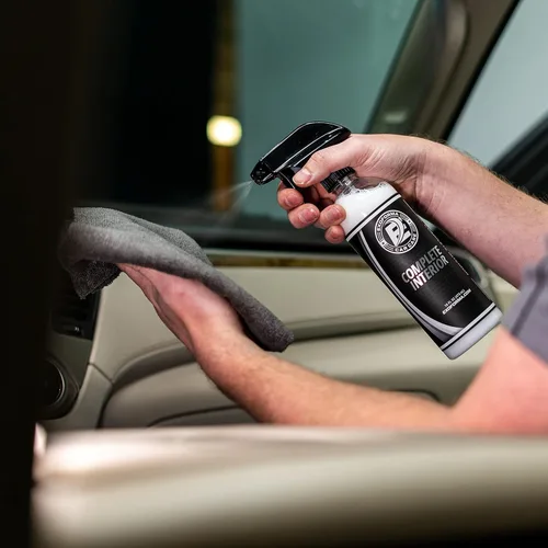 Vista 2 de ExoForma Complete Interior – Limpiador multiusos para el interior del automóvil y protector contra los rayos UV – Suministros de limpieza de coche