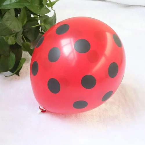 Vista 4 de DELIGHTBOX Globos de látex biodegradables con lunares negros grandes, 11 pulgadas (12 unidades)