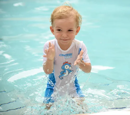 Vista 3 de Cressi - Protección solar para niños pequeños y bebés para actividades acuáticas