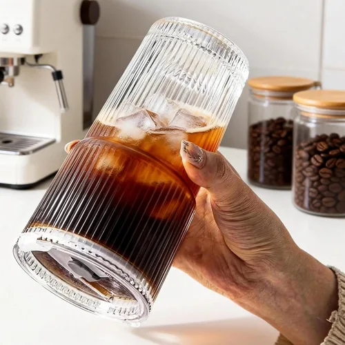 Vista 8 de Vaso de vidrio acanalado de 20 onzas, tazas de café helado con tapas y pajitas, vaso grueso reutilizable para llevar, ideal para café, batidos