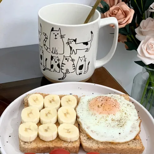 Vista 4 de Taza de cerámica con gatos de dibujos animados en blanco y gris con asa, taza de café de 550ml/18.6oz. Linda, divertida y novedosa taza vintage