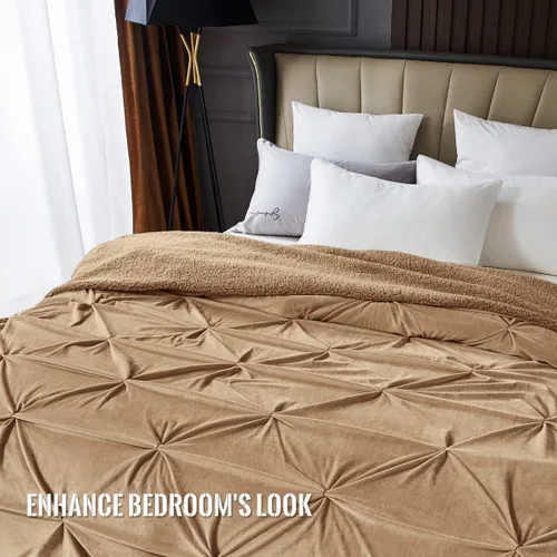 Vista 5 de KAWAHOME Manta de visón súper suave, tamaño Queen, extra cálida, plisada, sherpa, para invierno, 13.54 oz/m², para sofá, cama, 90 x 90 pulgadas