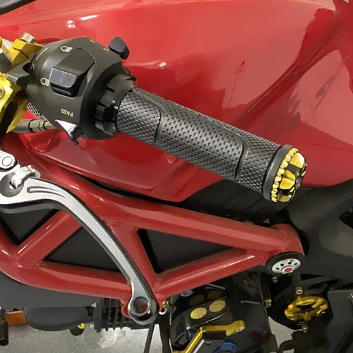 Vista 3 de Agarradera de aleación de aluminio, 1 par de agarres universales para manillar de motocicleta, antideslizantes para manillar de diámetro de 0.8