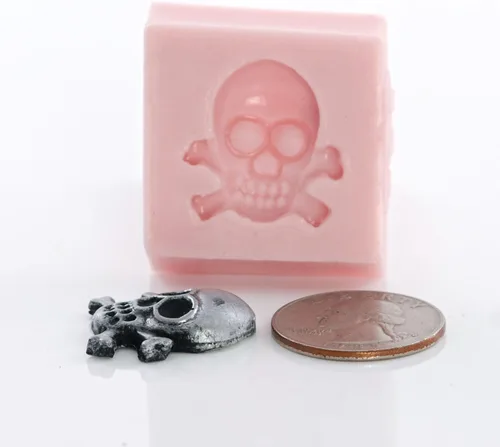 Vista 8 de Molde de silicona miniatura de calavera y huesos cruzados, molde seguro para alimentos, molde de joyería artesanal. tamaño perfecto para hacer joyas.