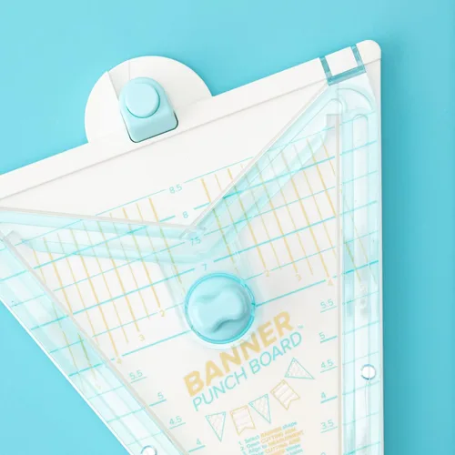Vista 8 de We R Memory Keepers - Tablero de perforadora de banderines