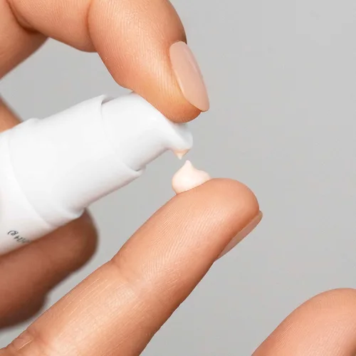 Vista 2 de Mario Badescu Suero iluminador y revitalizante para debajo de los ojos, antienvejecimiento e hidratante, reduce la apariencia de líneas finas