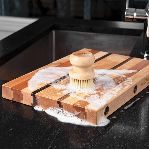 Vista 4 de CLARK'S Cepillo de jabón y exfoliante para tabla de cortar de Limpia tus tablas de cocina, cuencos, encimeras y utensilios de forma natural A base