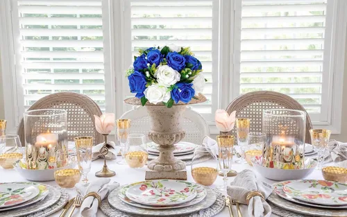 Vista 6 de Briful Bolas de flores artificiales para centros de mesa, 2 piezas de 8.6 pulgadas, arreglo floral de rosas de seda con base de plástico, ramo Azul