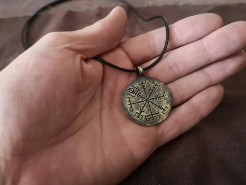 Vista 7 de Baldur Jewelry - Collar de brújula vikinga, collar con colgante de guía Vegvisir, amuleto de joyería nórdica con cuerda ajustable - Regalos vikingos