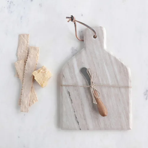 Vista 6 de Creative Co-Op Juego de 2 tablas de cortar y queso de mármol con asa, corbata de cuero y cuchillo canapé, pulidor