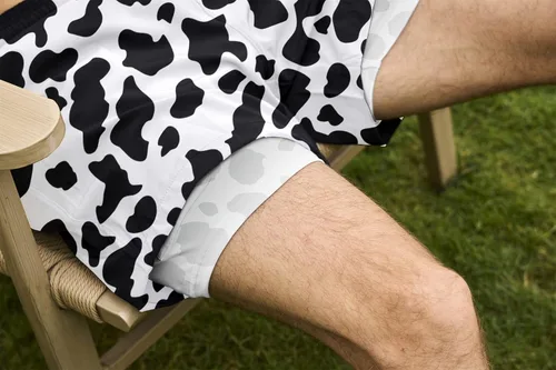 Vista 5 de Traje de baño para hombre con forro de compresión, elástico, para playa, con cordón, entrepierna de 7 pulgadas