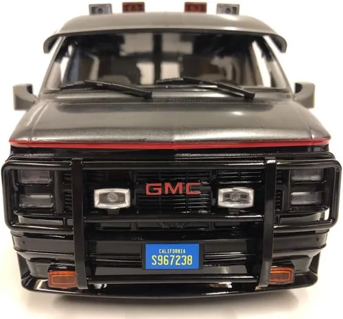 Vista 3 de 1983 GMC Vandura Black The A-Team (1983-1987) Serie de TV 1/18 Modelo de coche fundido a troquel por Greenlight
