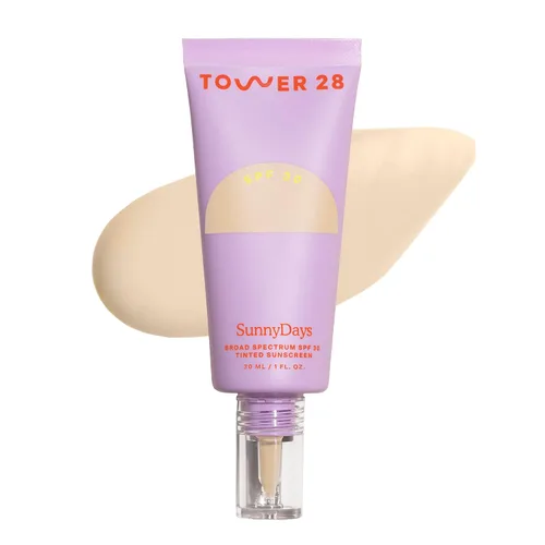 Vista 18 de Tower 28 Base de maquillaje con SPF 30, protector solar tintado SunnyDays 05 FAIRFAX