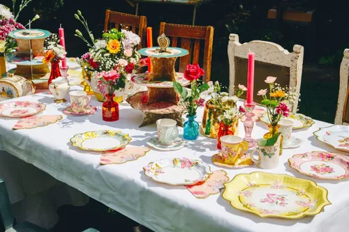 Vista 11 de Talking Tables 20 servilletas florales rosas bonitas para una fiesta de té de tarde temática vintage, vajilla verdaderamente deliciosa