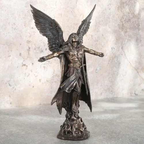 Vista 4 de Veronese - Estatua ascendente de 11 pulgadas de alto con acabado de bronce antiguo