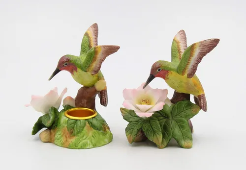 Vista 6 de Cosmos Gifts Figura de colibrí de porcelana fina con flor de cerezo y manzana, diseño cónico, 3-5/8 pulgadas de alto