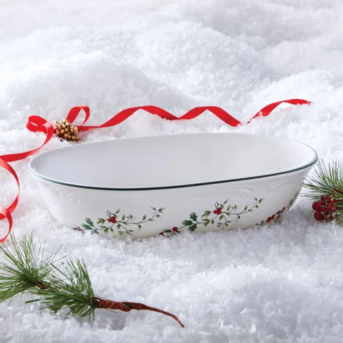 Vista 6 de Pfaltzgraff Winterberry Cuenco Ovalado para Verduras, 1.5 cuarto, Surtido