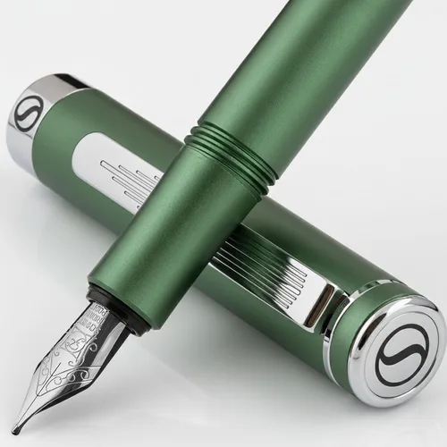 Vista 30 de Scriveiner Pluma Estilográfica EDC de Lujo (Mediana), Impresionante Pluma de Bolsillo Negra de Lujo, Chapado en Oro Real, Plumín Dorado Schmidt 1.