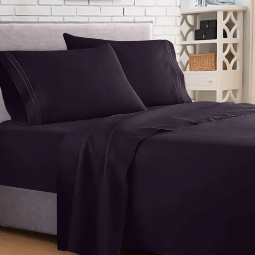 Vista 2 de Juego de sábanas para dormitorio de 4 piezas, colección 1500 Clara Clark.