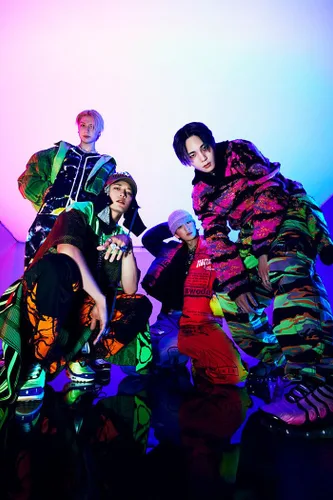 Vista 5 de SHINee HARD 8th Album ONEW Version 1p Folded Poster on Pack+28p PhotoBook+1p PhotoCard+Tracking Sealed