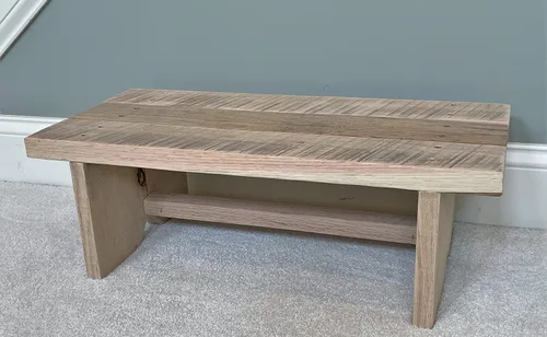 Vista 3 de Taburete clásico Amish de madera recuperada, reposapiés, plataforma para puerta de patio, interior y exterior. Natural, rústico, resistente