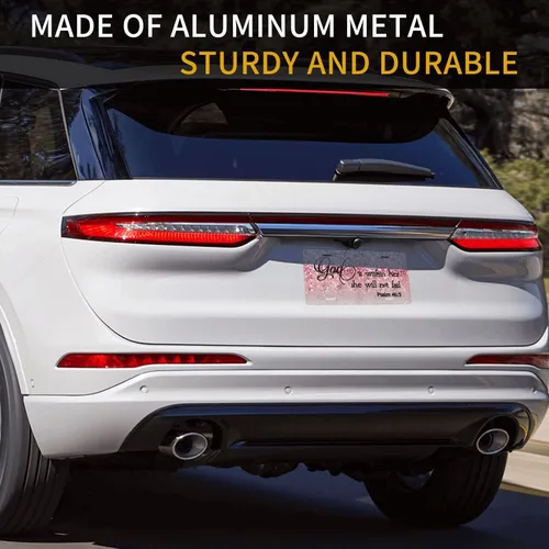 Vista 6 de Placa de matrícula delantera personalizada de aluminio con versículo bíblico Salmo 46:5 "Dios está en ella, no fallará" con destellos rosa