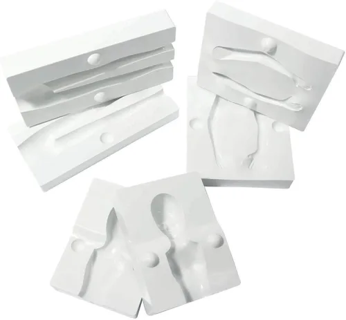 Vista 3 de PME Molde de personas para decoración de pasteles, juego de 4, estándar, color blanco