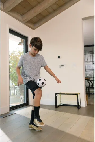 Vista 8 de SKLZ Mini portería profesional, incluye bola suave de 5 pulgadas, marco fácil de montar