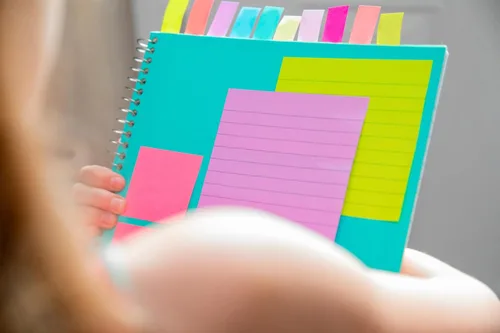 Vista 4 de Post-it Notas, 3 x 3 pulgadas, 6 blocs de notas adhesivas favoritas de Estados Unidos, colección Poptimist, colores brillantes