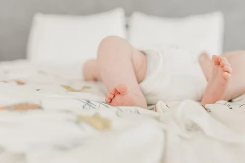 Vista 6 de Copper Pearl Mantas envolventes para recién nacidos Mantas de recepción suaves y elásticas para niños y niñas Mantas de bebé grandes de 46 x 46