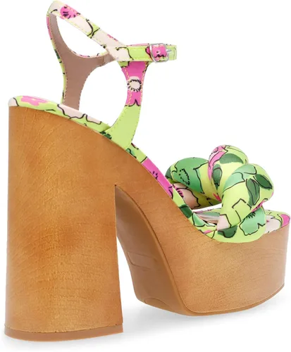 Vista 4 de Betsey Johnson Mandee - Sandalia de tacón para mujer