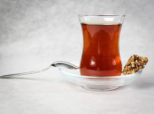Vista 9 de Tazas y platillos turcos, 12 piezas, auténticos vasos de té turco de cintura delgada, juego de té tradicional perfecto para fiesta de té árabe