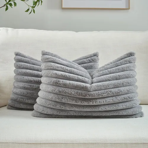 Vista 50 de FUTEI Pack of 2 Faux Fur Throw Pillow Covers 20x20 Inch, Navy Blue Azul marino