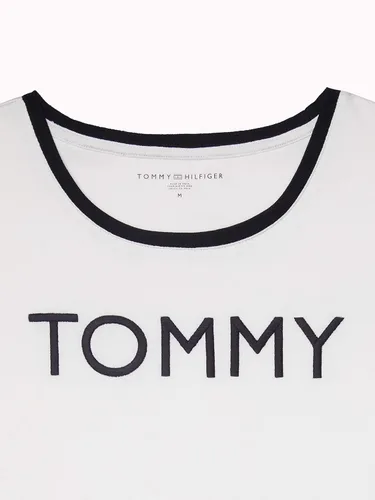 Vista 3 de Tommy Hilfiger Camiseta adaptativa para mujer con abertura de cuello ancho