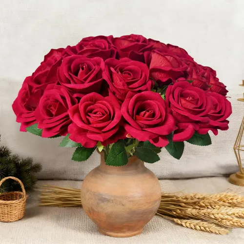 Vista 5 de 100 rosas artificiales rojas a granel, ramo de rosas artificiales de seda de terciopelo con tallos para decoración de bodas, flores falsas